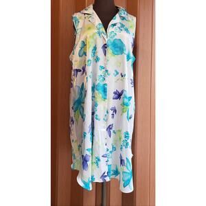 True Beauty size 1XL white floral print sleeveless blouse